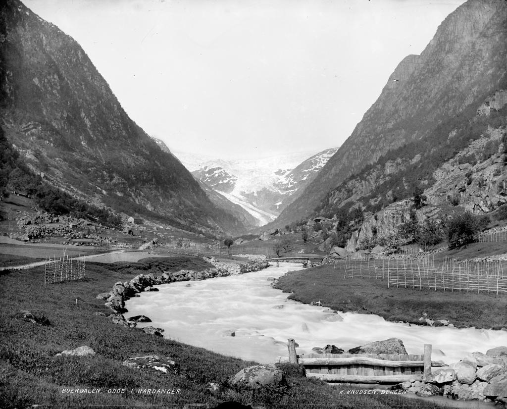 Buerbreen gezien vanaf Jordal, 1890-1895.